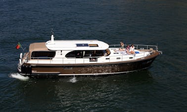 Jetten 44 Motor Yacht Charter in Vila Nova de Gaia, Portugal