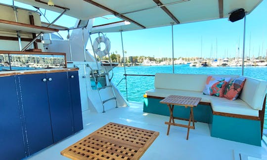 Stabilizers, Huge Bow Cushion, Bar Deck - 50ft Motor Yacht in Marina del Rey, Los Angeles