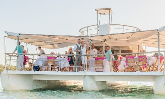 💕🥂🛥 結婚式用の高級カタマラン 🥂💍 またはスタイリッシュなバースデーベースプンタカナ