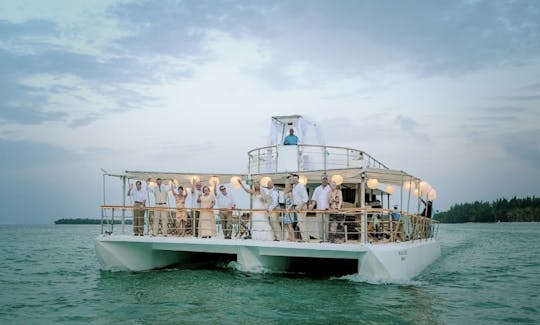 💕🥂🛥 結婚式用の高級カタマラン 🥂💍 またはスタイリッシュなバースデーベースプンタカナ