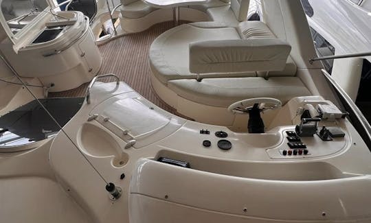 70ft Azimut Power Yacht to cruise in and out of Miami