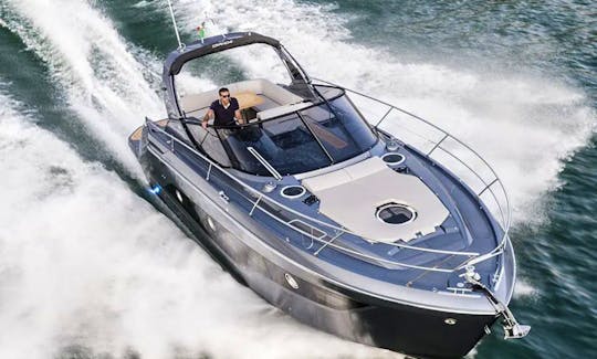 DaYTOY Cranchi Z35 Motor Yacht- Capri and Amalfi Coast Full Day
