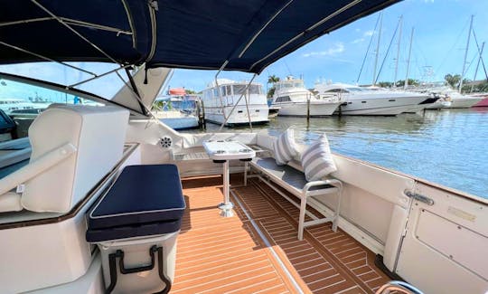 34' Sea Ray Sundancer Luxury Sport Motor Yacht Rental in Dania Beach, Florida