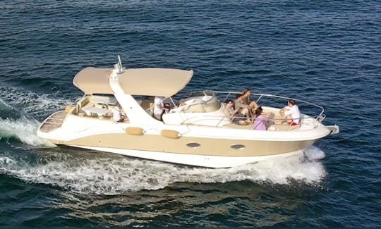 ARGO Mano M32 Motor Yacht - Capri & Amalfi Coast - Full Day Tour