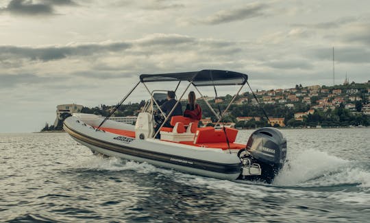 Joker Boat Coaster 650 Plus + Yamaha 200 en alquiler en Sukosan