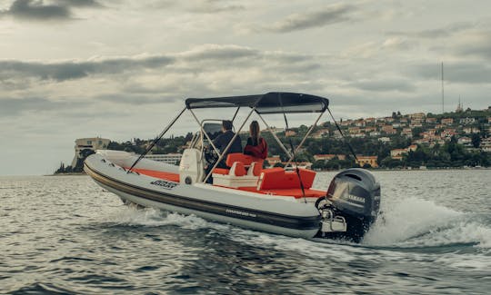 Joker Boat Coaster 650 Plus + Yamaha 200 para alugar em Sukosan