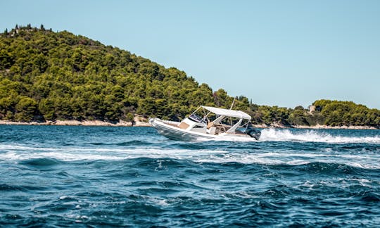 Capelli Tempest 40 + 2x425 Yamaha à louer à Sukošan, nous pouvons livrer le navire de Pag à Split