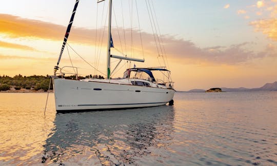 Beneteau Oceanis 43 pies en alquiler en Nikiana Marina.