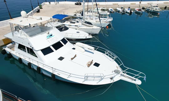 Alquiler de yates de lujo Viking 50 para disfrutar de una experiencia en Grecia