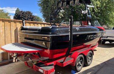 Moomba Wake Boat For Rent in Gresham, Oregon!