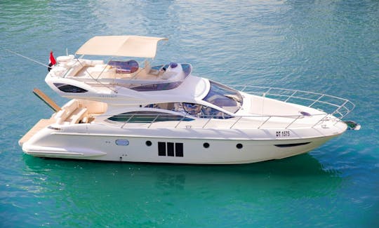 Yate Azimut de 50 pies para hasta 12 personas - Dubai Marina