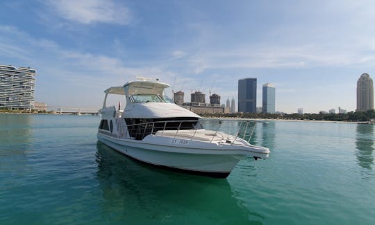 Yacht de fête spacieux de 62 pieds pour 20 personnes - Marina de Dubaï