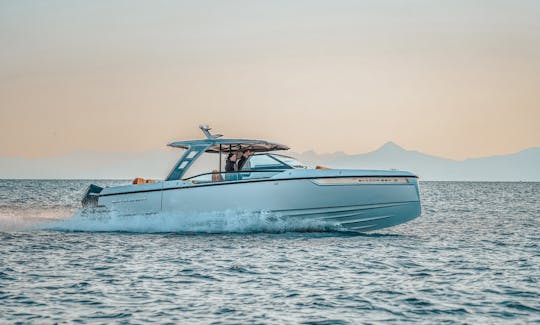 Saxdor 320 GTO para descubrir Paros, Antíparos y las islas circundantes