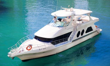 62ft Party Yacht up to 25 guests - Dubai Marina