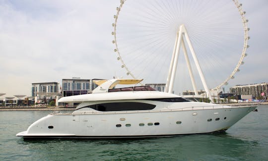 Yacht VIP Signature italien de 84 pieds pouvant accueillir jusqu'à 40 personnes - Dubai Marina