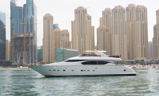 Yacht VIP Signature italien de 84 pieds pouvant accueillir jusqu'à 40 personnes - Dubai Marina