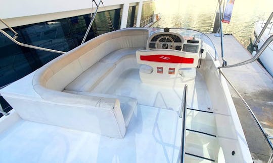 Location d'un yacht de 48 pieds pour 10 personnes - Dubai Marina