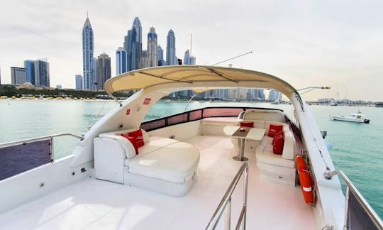Yacht VIP Signature italien de 84 pieds pouvant accueillir jusqu'à 40 personnes - Dubai Marina