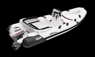 Alquile nuestra lancha a motor Selva 650 SD RIB de 6,50 m (21 pies) y 150 HP