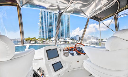 Yate a motor Sea Ray Flybridge 44 en Miami