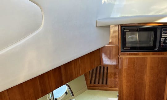 50ft Azimut Luxury Italian Yacht in Chicago, Illinois