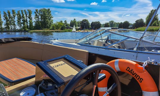 Private Cruise - Highlights of Rīga City Canal and Daugava Riverside