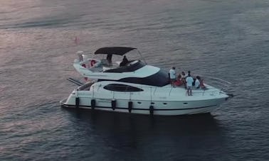 Yacht de luxe Azimut de 52 pieds à Lisbonne, Portugal