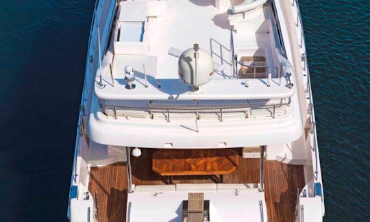 Dubai yacht charter-80ft party boat