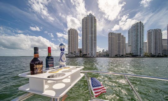 65ft Searay Power Mega Yacht Rental in Miami, Florida