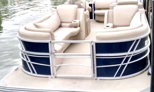 MN: Silverwave Pontoon 90 HP Stillwater, MN