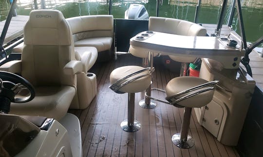 *Lake Pleasant* Full Shade- 30ft Coach Luxury Tritoon with 250Hp Outboard Engine