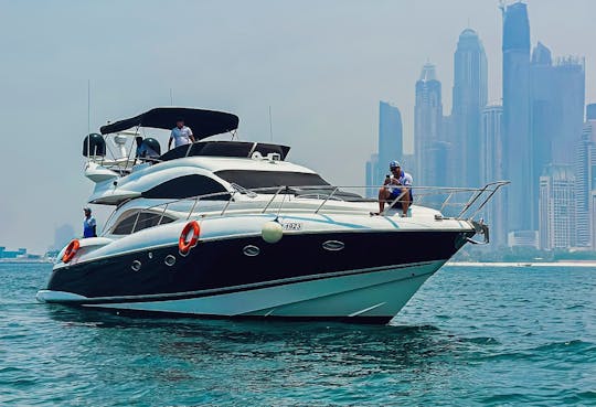 Méga-yacht Sunseeker Power de 56 pieds à Dubaï, Émirats arabes unis 