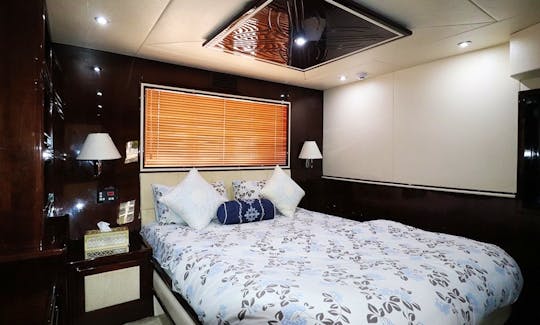 Dubai Marina 80ft Luxury Power Mega Yacht - Available for Rent