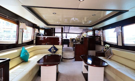 80ft Classic Luxury | 40 Pax | Large layout 