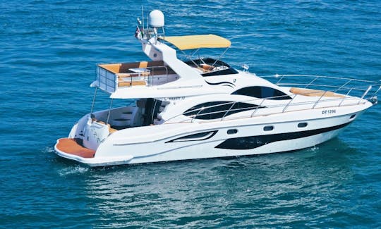 Location de mégayacht Majesty Power de 50 pieds la plus confortable à Dubaï