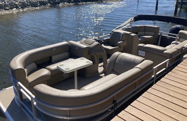 Affordable Boat Rental: Captain Included