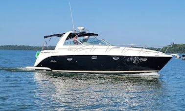 Yate a motor Rinker Percy Priest Nashville de 41 pies