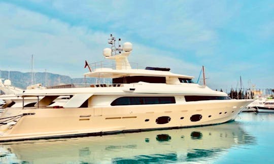 85ft Luxury Power Mega Yacht in Muğla