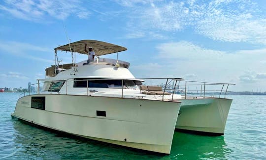 Luxury 47ft Motorized Catamaran for up to 25 people