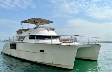 Luxury Motorized 47ft Power Catamaran for up to 25 people in Cartagena de Indias, Bolívar