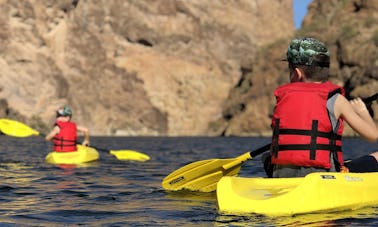 Aventura de caiaque para jovens