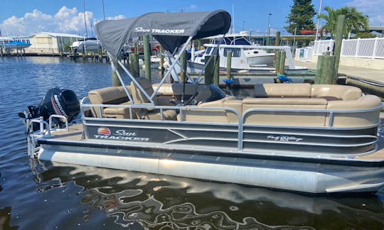 Suntracker Party Barge Rental in Palmetto, Florida