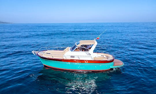 Motor Boat 25' Gozzo Jeranto 750 Classic in Sorrento, Italy