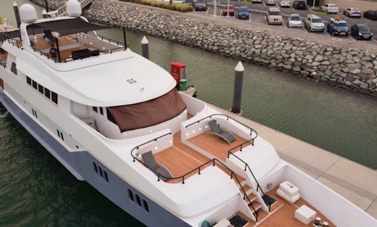 141ft Ocean Power Mega Yacht Rental in Dubai, UAE