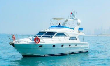 Yate familiar de lujo Mew-Gulf Craft, capacidad para 20 personas