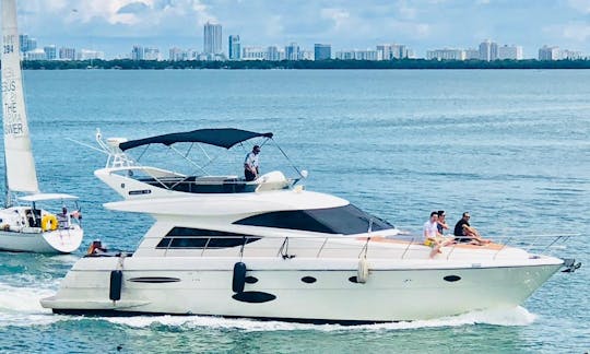 ENJOY MIAMI IN 58FT UNIESSE!!!!