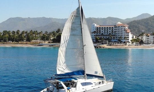 Iate de catamarã Robertson Caine Cruising de 47 pés para até 25 px Nuevo Vallarta