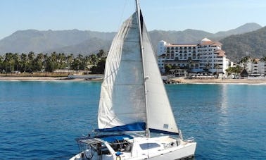 47 ft Robertson Caine Cruising Catamaran Yacht for up to 25 px Nuevo Vallarta
