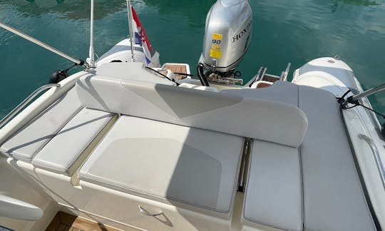 Joker 520 wide - para alugar na área de Split Trogir