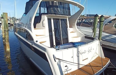 Class up the Bay in style from an Italian-inspired Carver yacht!